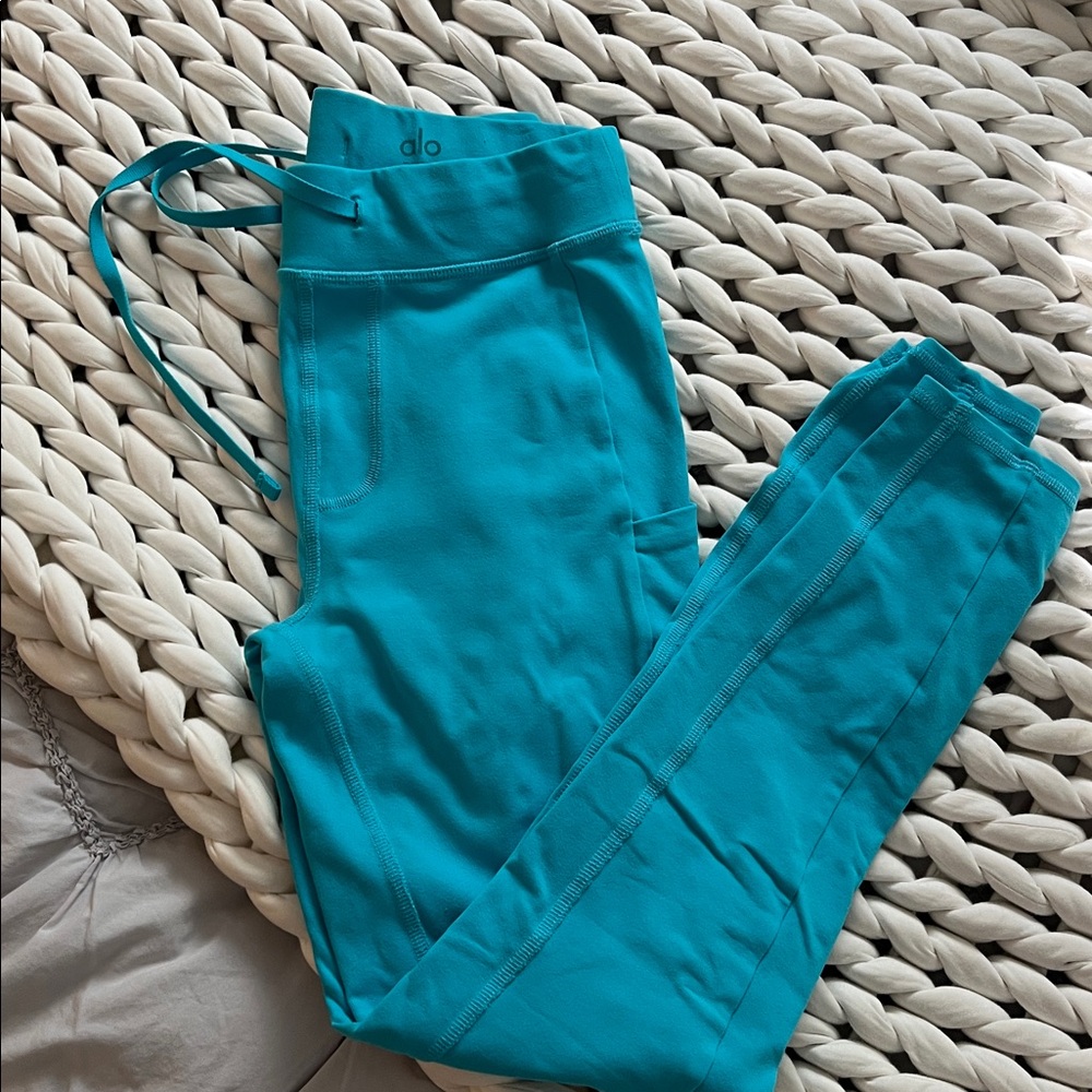 ALO pocket Leggings 7/8 length